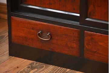 アンティーク家具　和製アンティーク　ダイヤガラス入り!モダンな収納棚