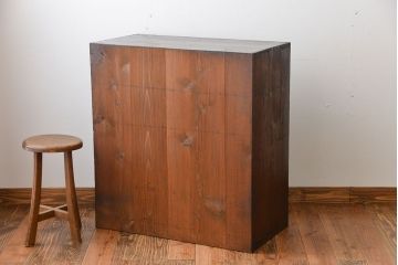 アンティーク家具　和製アンティーク　ダイヤガラス入り!モダンな収納棚