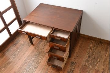 アンティーク家具　アンティーク　古いカバ材とナラ材の味わい深い片袖机