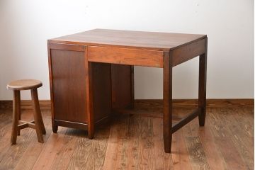 アンティーク家具　アンティーク　古いカバ材とナラ材の味わい深い片袖机