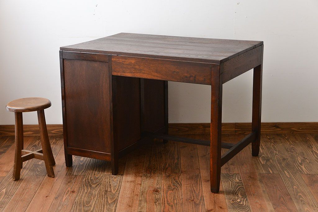 レトロ家具　昭和レトロ　古い木製のシンプルなアンティークデスク(片袖机)