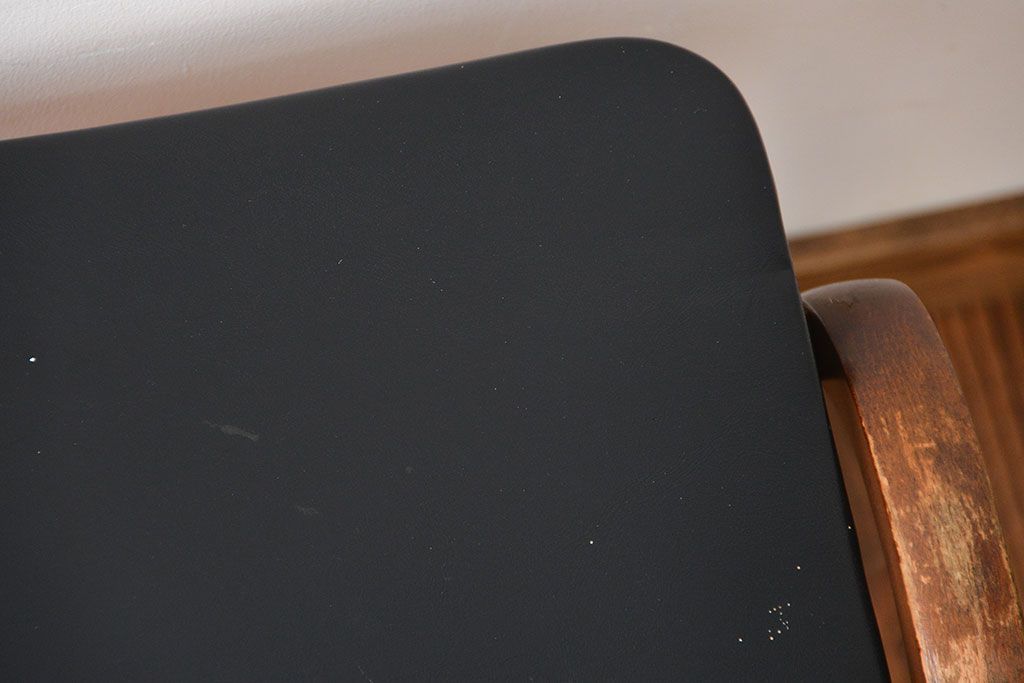 中古　秋田木工のおしゃれな曲げ木スツール