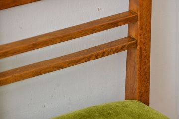 レトロ家具　昭和レトロ　古いナラ材の小さなかわいいチェア