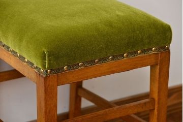 レトロ家具　昭和レトロ　古いナラ材の小さなかわいいチェア