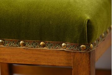 レトロ家具　昭和レトロ　古いナラ材の小さなかわいいチェア