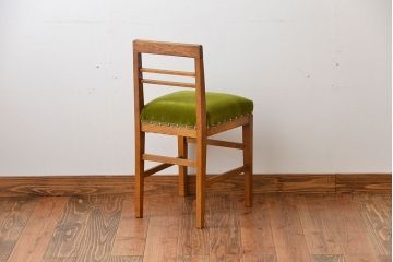 レトロ家具　昭和レトロ　古いナラ材の小さなかわいいチェア
