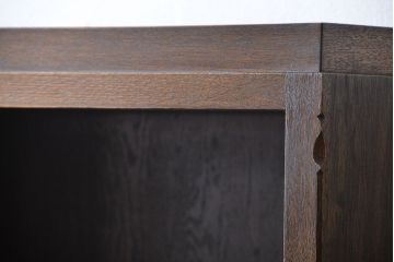 中古　高級品!永田良介商店製　面取りガラス収納棚付き本棚(飾り棚)(定価約58万円)