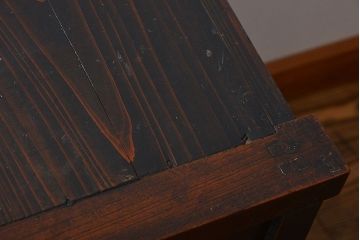 アンティーク家具　和製アンティーク　結霜ガラス入り!木製の小ぶりな引き戸収納棚(水屋箪笥)(1)