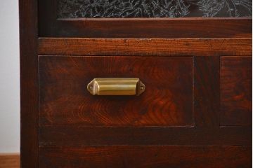 アンティーク家具　和製アンティーク　結霜ガラス入り!木製の小ぶりな引き戸収納棚(水屋箪笥)(2)