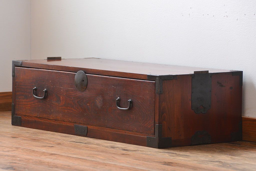 アンティーク家具　古民具・骨董　欅材!丸金具の時代箪笥テレビボード(ローボード)