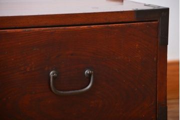 アンティーク家具　古民具・骨董　欅材!丸金具の時代箪笥テレビボード(ローボード)