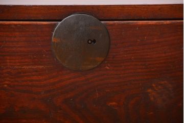 アンティーク家具　古民具・骨董　欅材!丸金具の時代箪笥テレビボード(ローボード)