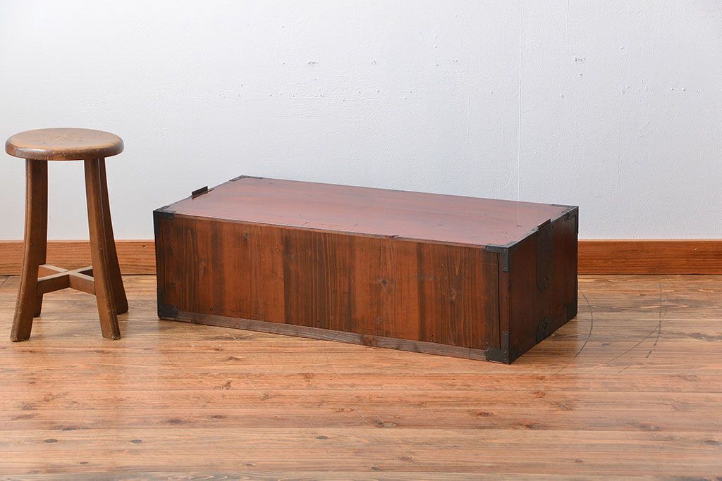 アンティーク家具　古民具・骨董　欅材!丸金具の時代箪笥テレビボード(ローボード)