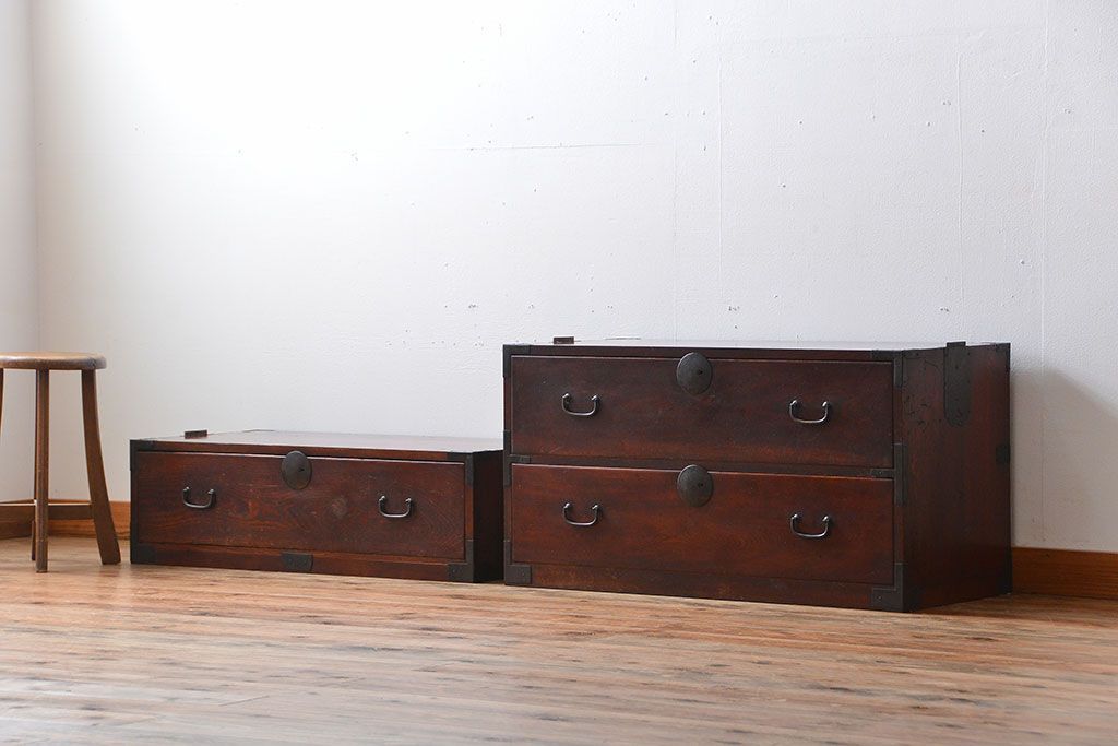 アンティーク家具　古民具・骨董　欅材!丸金具の時代箪笥テレビボード(ローボード)