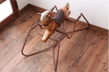 アンティーク雑貨　イギリスアンティーク　小さなかわいいロッキングホース