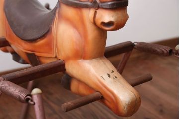 アンティーク雑貨　イギリスアンティーク　小さなかわいいロッキングホース