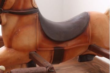 アンティーク雑貨　イギリスアンティーク　小さなかわいいロッキングホース