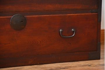 アンティーク家具　古民具・骨董　欅材!丸金具の時代箪笥テレビボード(ローボード)(2)