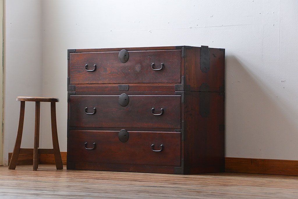 アンティーク家具　古民具・骨董　欅材!丸金具の時代箪笥テレビボード(ローボード)(2)