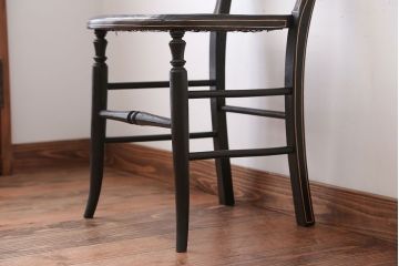アンティーク家具　アンティーク　おしゃれで小ぶりなトールペイントチェア(1)