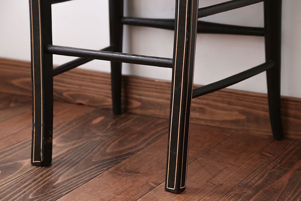 アンティーク家具　アンティーク　おしゃれで小ぶりなトールペイントチェア(2)