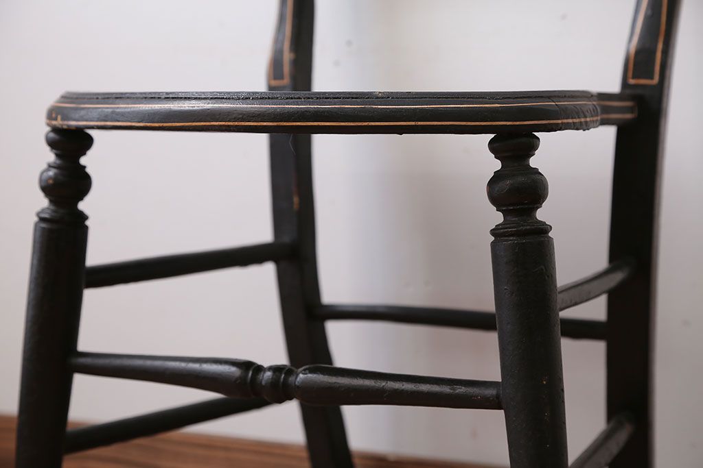 アンティーク家具　アンティーク　おしゃれで小ぶりなトールペイントチェア(3)