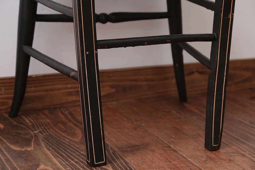 アンティーク家具　アンティーク　おしゃれで小ぶりなトールペイントチェア(3)