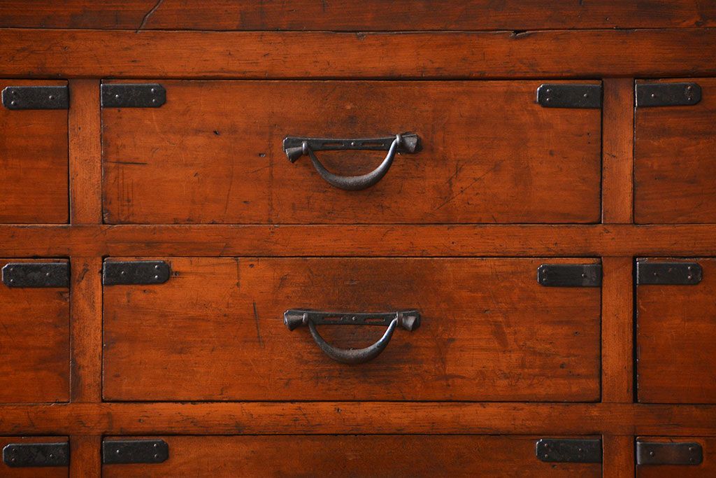 アンティーク家具　古民具・骨董　前面檜材のアンティーク重ね収納棚(水屋箪笥)