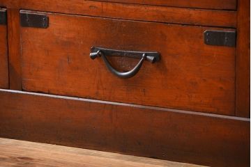 アンティーク家具　古民具・骨董　前面檜材のアンティーク重ね収納棚(水屋箪笥)