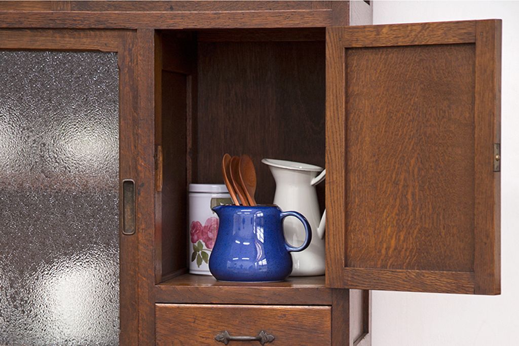 アンティーク家具　和製アンティーク　古いナラ材の上質な食器棚(カップボード)