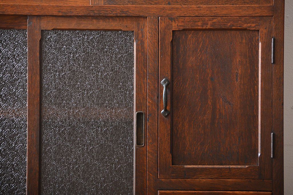 アンティーク家具　和製アンティーク　古いナラ材の上質な食器棚(カップボード)