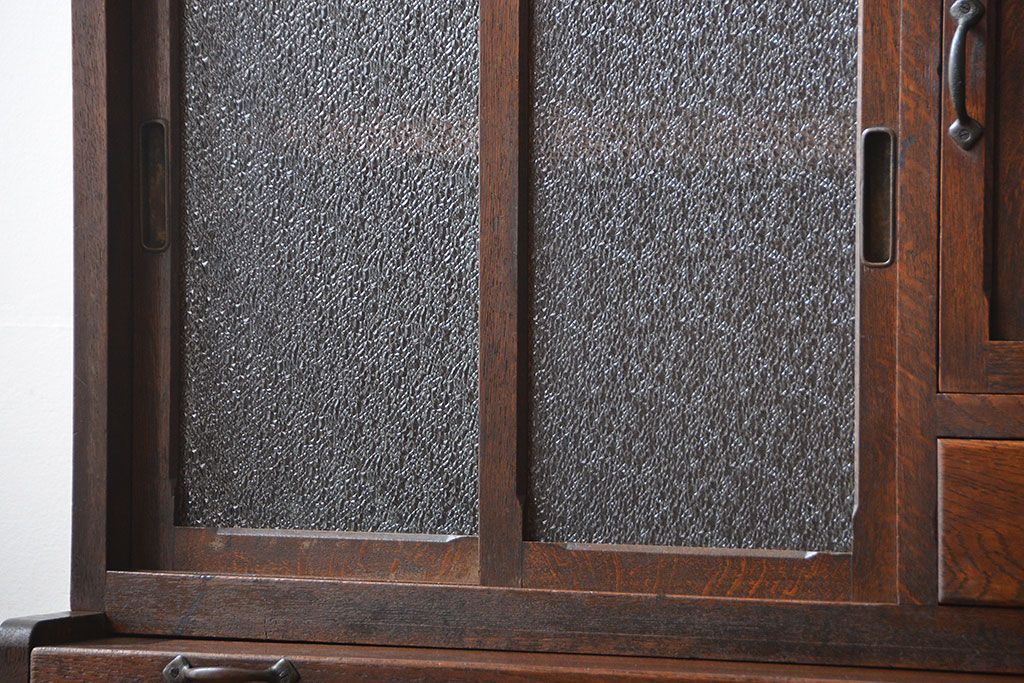 アンティーク家具　和製アンティーク　古いナラ材の上質な食器棚(カップボード)