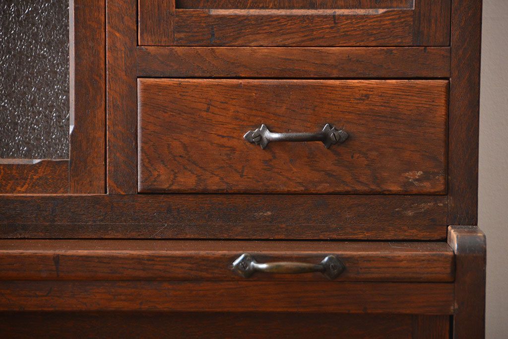 アンティーク家具　和製アンティーク　古いナラ材の上質な食器棚(カップボード)