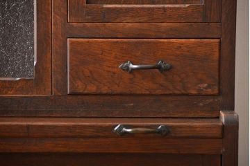 アンティーク家具　和製アンティーク　古いナラ材の上質な食器棚(カップボード)