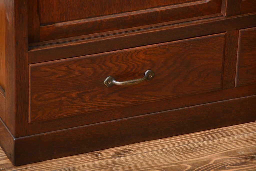 アンティーク家具　和製アンティーク　古いナラ材の上質な食器棚(カップボード)