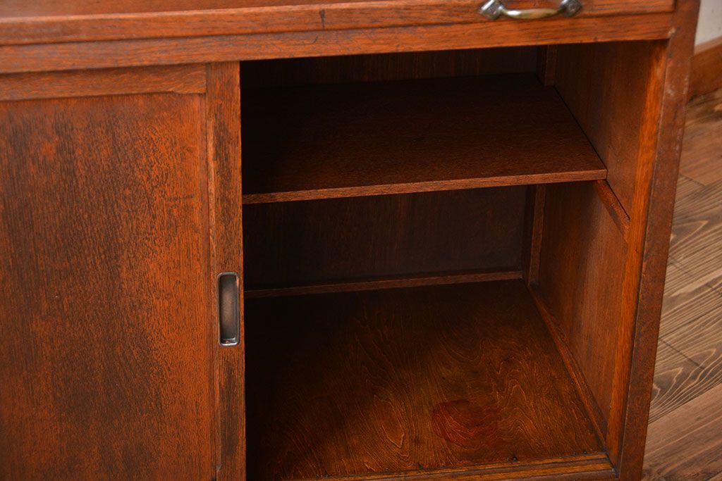 アンティーク家具　和製アンティーク　古いナラ材の上質な食器棚(カップボード)