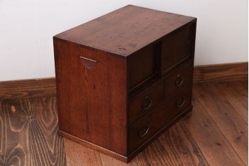 アンティーク家具　古民具・骨董　高級品!古い槐(えんじゅ)材の上質な戸棚付き小引き出し