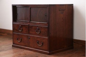 アンティーク家具　古民具・骨董　高級品!古い槐(えんじゅ)材の上質な戸棚付き小引き出し