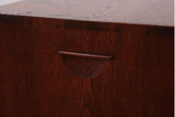 アンティーク家具　古民具・骨董　高級品!古い槐(えんじゅ)材の上質な戸棚付き小引き出し