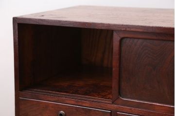 アンティーク家具　古民具・骨董　高級品!古い槐(えんじゅ)材の上質な戸棚付き小引き出し