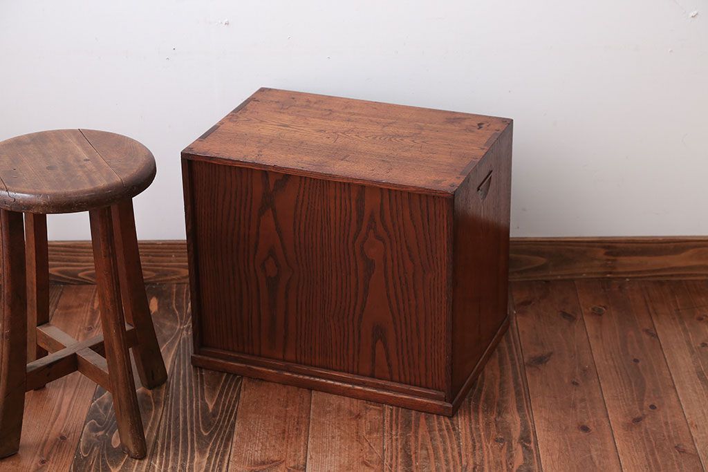 アンティーク家具　古民具・骨董　高級品!古い槐(えんじゅ)材の上質な戸棚付き小引き出し