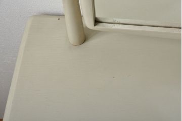 ヴィンテージ家具　北欧ビンテージ　フィンランドASKO製　 シンプルでかわいいドレッサー
