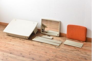 ヴィンテージ家具　北欧ビンテージ　フィンランドASKO製　 シンプルでかわいいドレッサー