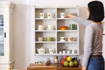 アンティーク家具　アンティークペイント　シンプルでおしゃれな壁掛け飾り棚