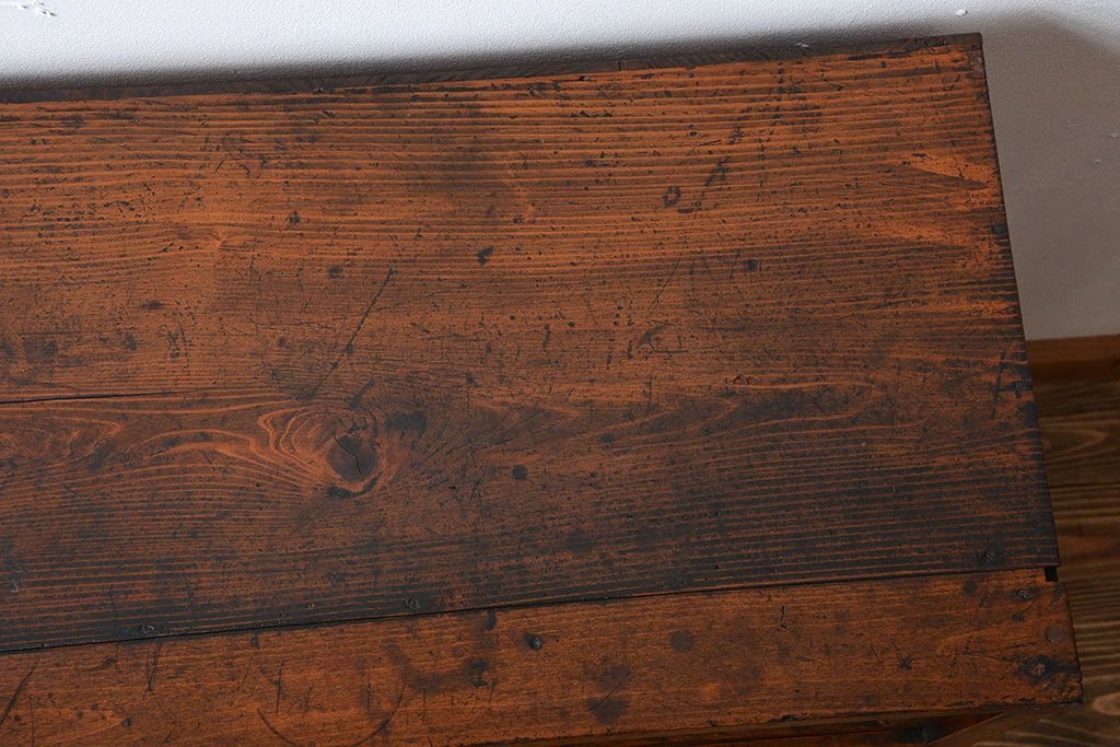 アンティーク家具　和製アンティーク　古い木の味わい深い小振りな収納棚