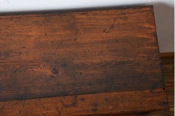 アンティーク家具　和製アンティーク　古い木の味わい深い小振りな収納棚