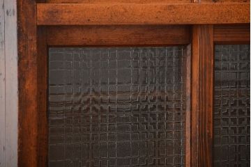 アンティーク家具　和製アンティーク　古い木の味わい深い小振りな収納棚