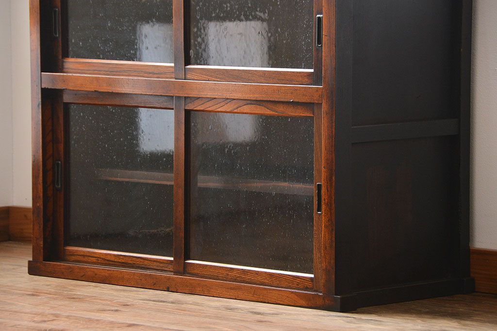 アンティーク家具　古民具・骨董　前面欅材の気泡ガラス戸時代箪笥サイドボード