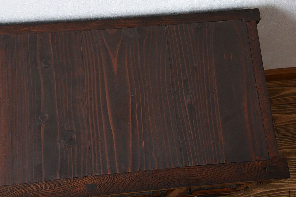 アンティーク家具　古民具・骨董　前面欅材のモールガラス戸時代箪笥サイドボード