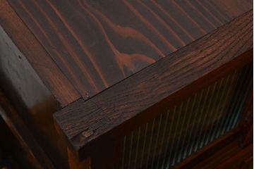 アンティーク家具　古民具・骨董　前面欅材のモールガラス戸時代箪笥サイドボード